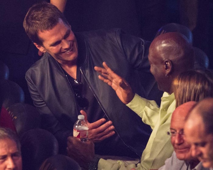 Tom-Brady-Michael-Jordan-Mayweather-fight.jpg